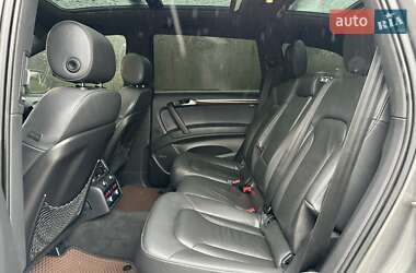 Позашляховик / Кросовер Audi Q7 2011 в 