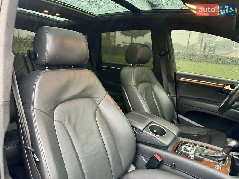 Позашляховик / Кросовер Audi Q7 2011 в Чернівцях