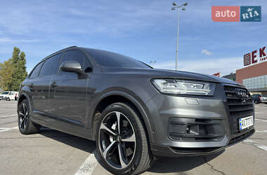 Позашляховик / Кросовер Audi Q7 2019 в 