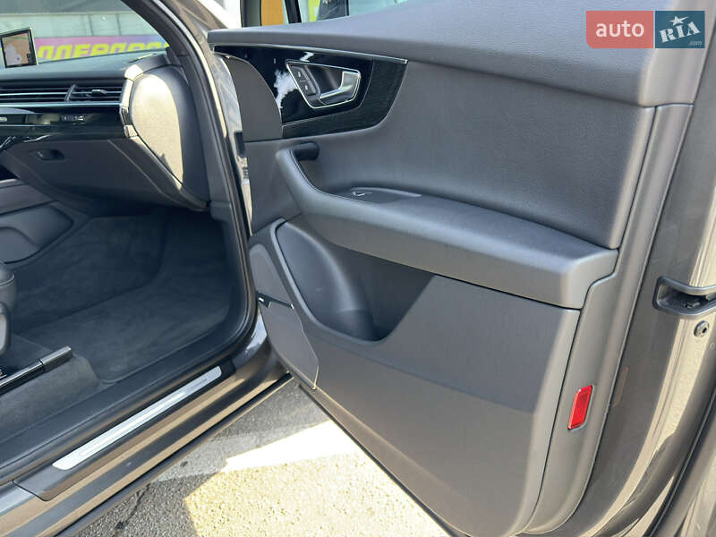 Позашляховик / Кросовер Audi Q7 2019 в Києві
