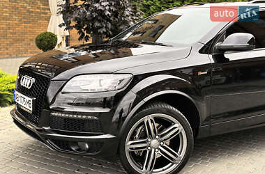 Позашляховик / Кросовер Audi Q7 2014 в 