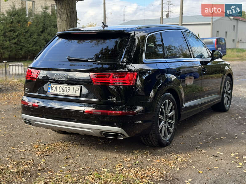 Внедорожник / Кроссовер Audi Q7 2017 в Киеве