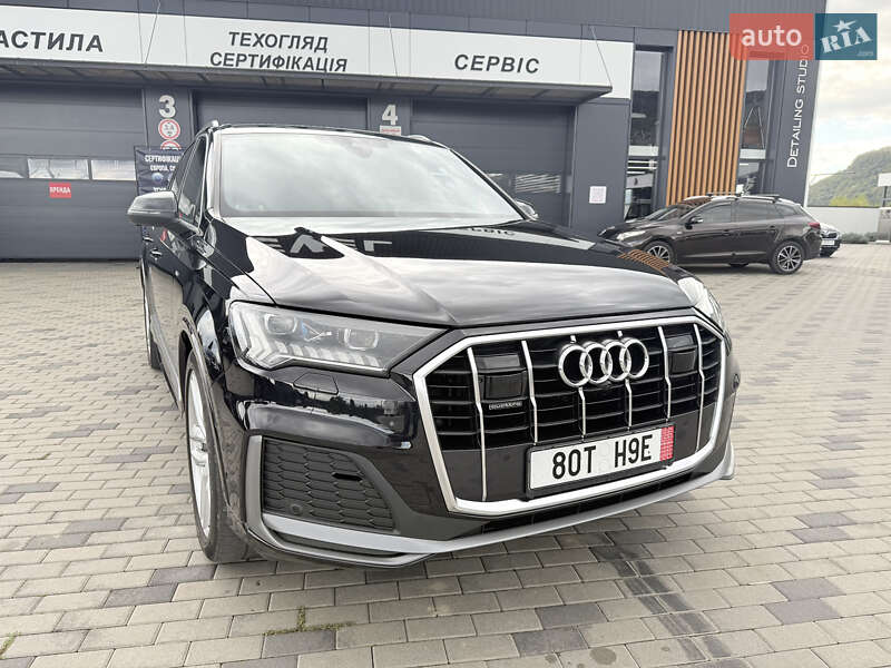 Позашляховик / Кросовер Audi Q7 2019 в Хусті