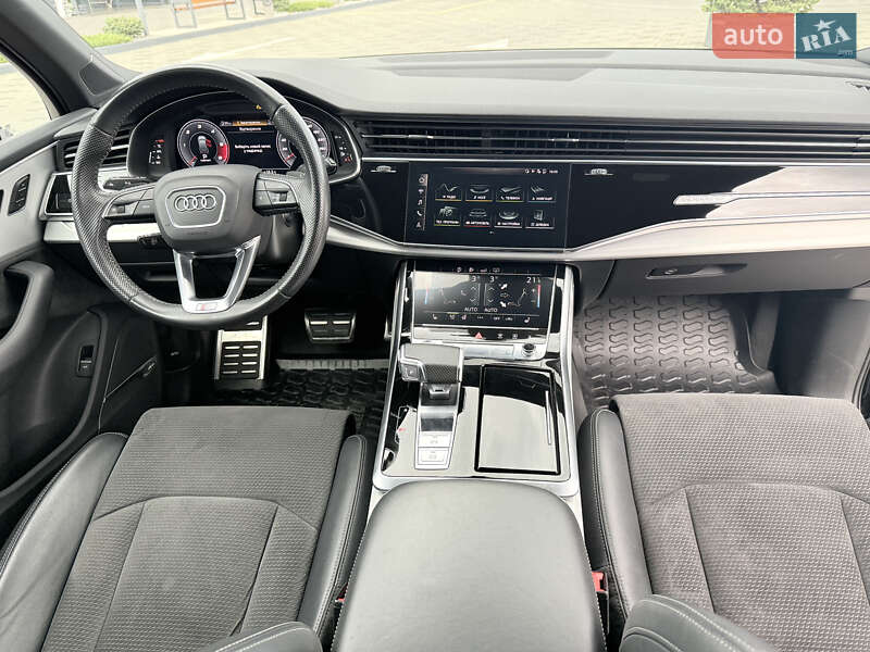 Позашляховик / Кросовер Audi Q7 2019 в Хусті