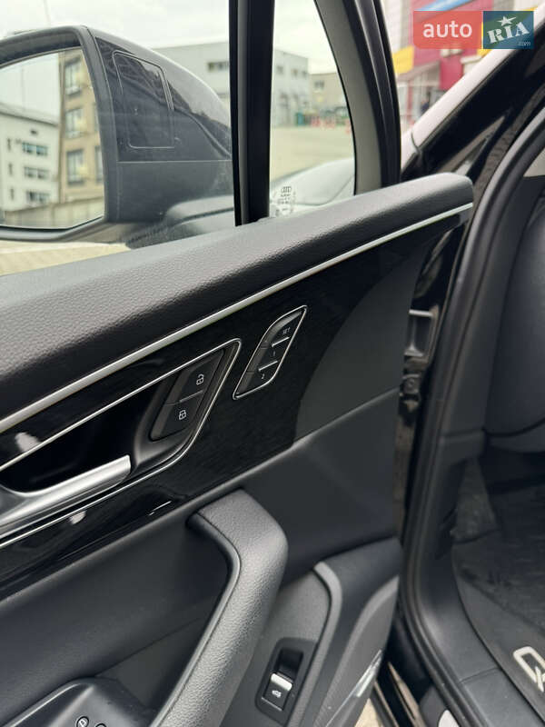 Позашляховик / Кросовер Audi Q7 2020 в Львові