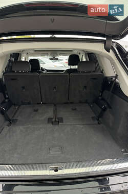 Внедорожник / Кроссовер Audi Q7 2020 в 