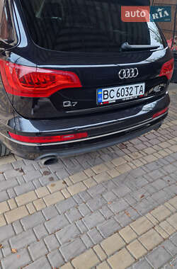 Позашляховик / Кросовер Audi Q7 2015 в 