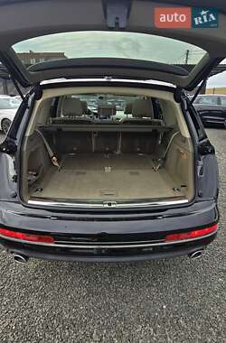 Позашляховик / Кросовер Audi Q7 2014 в 