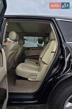 Позашляховик / Кросовер Audi Q7 2014 в 