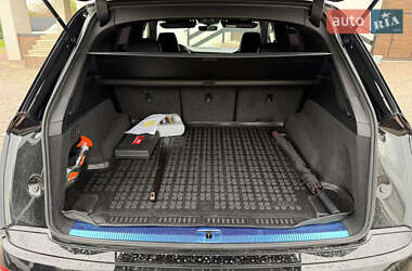 Внедорожник / Кроссовер Audi Q7 2021 в 
