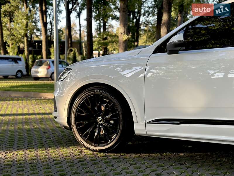 Позашляховик / Кросовер Audi Q7 2023 в Харкові