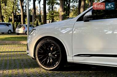 Внедорожник / Кроссовер Audi Q7 2023 в 