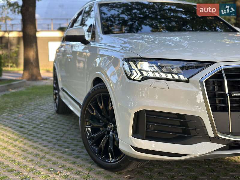 Позашляховик / Кросовер Audi Q7 2023 в Харкові