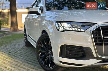 Внедорожник / Кроссовер Audi Q7 2023 в 