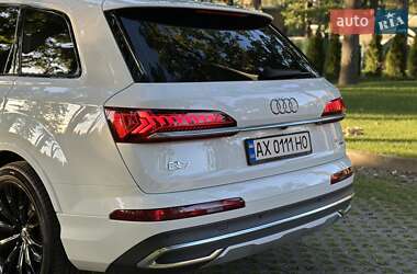 Внедорожник / Кроссовер Audi Q7 2023 в 