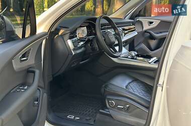 Внедорожник / Кроссовер Audi Q7 2023 в 