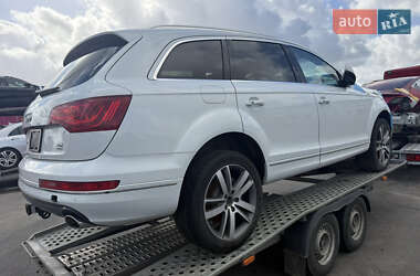 Позашляховик / Кросовер Audi Q7 2015 в 