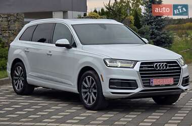 Внедорожник / Кроссовер Audi Q7 2017 в 