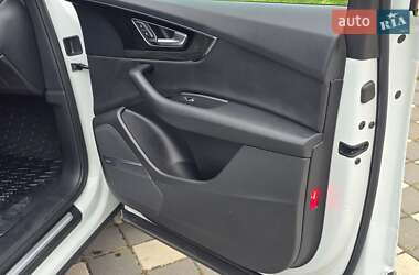 Внедорожник / Кроссовер Audi Q7 2017 в 
