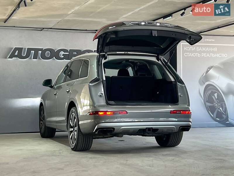 Позашляховик / Кросовер Audi Q7 2015 в Одесі