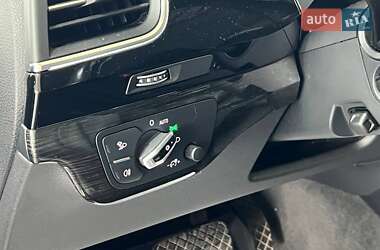 Внедорожник / Кроссовер Audi Q7 2015 в 