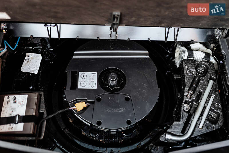 Позашляховик / Кросовер Audi Q7 2010 в Дніпрі