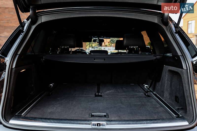 Позашляховик / Кросовер Audi Q7 2010 в Дніпрі