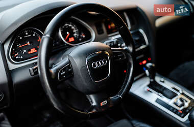 Внедорожник / Кроссовер Audi Q7 2010 в 