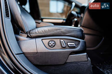 Внедорожник / Кроссовер Audi Q7 2010 в 