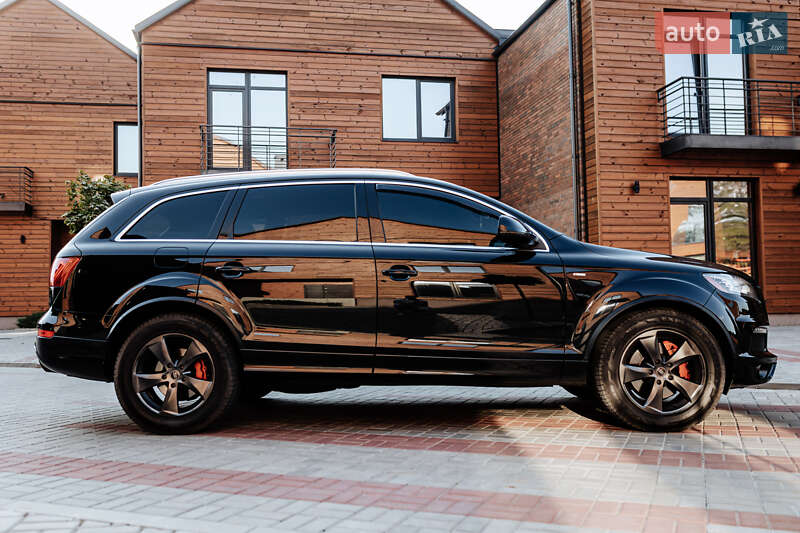 Позашляховик / Кросовер Audi Q7 2010 в Дніпрі