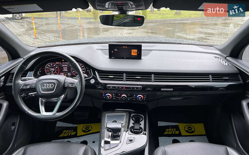 Позашляховик / Кросовер Audi Q7 2017 в Львові