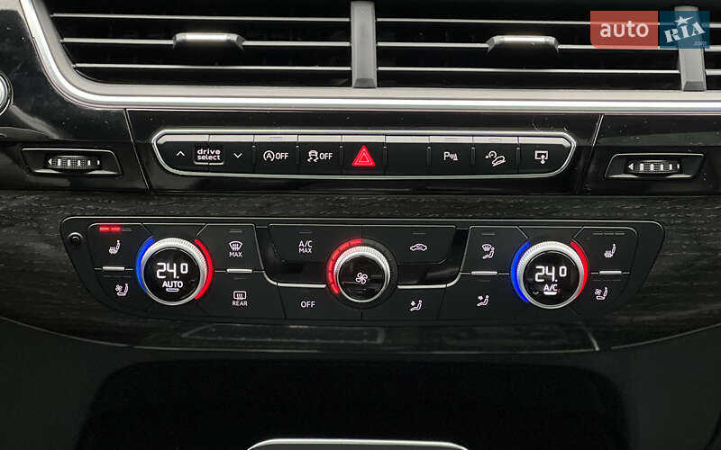 Позашляховик / Кросовер Audi Q7 2017 в Львові