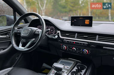 Позашляховик / Кросовер Audi Q7 2017 в 