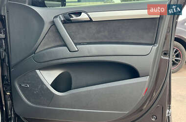 Внедорожник / Кроссовер Audi Q7 2015 в 