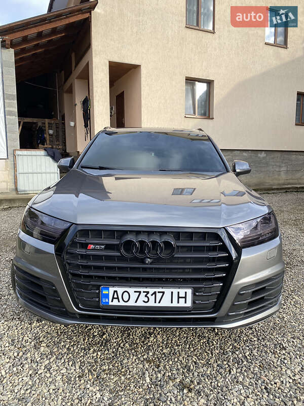 Позашляховик / Кросовер Audi Q7 2016 в Тячеві
