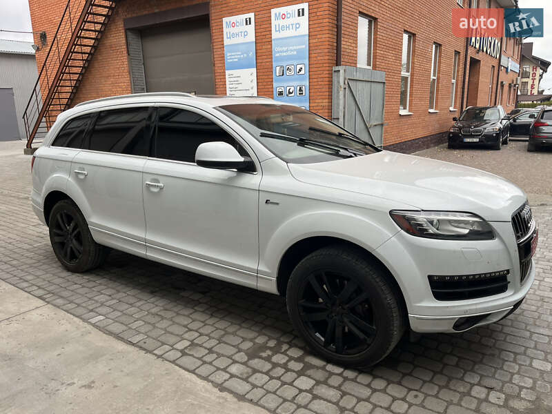 Позашляховик / Кросовер Audi Q7 2015 в Тернополі