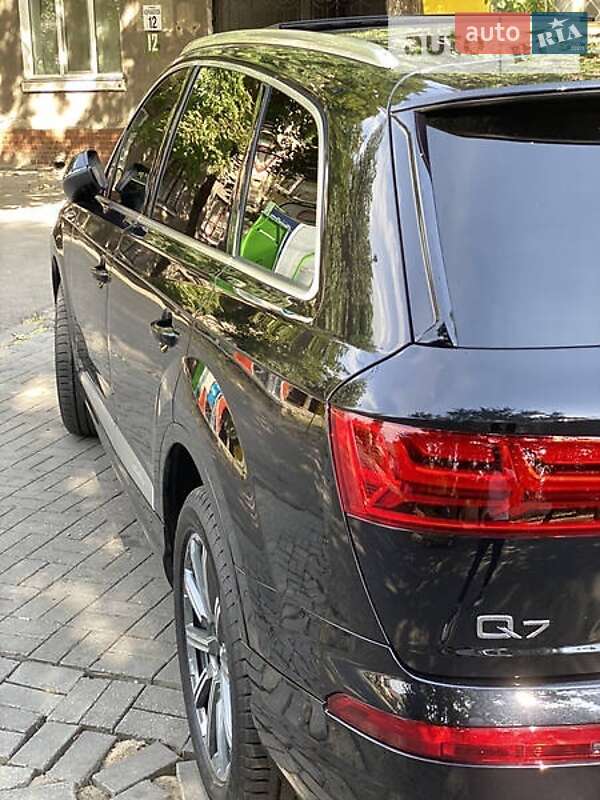 Внедорожник / Кроссовер Audi Q7 2017 в Южноукраинске фото 14 Внедорожник / Кроссовер Audi Q7 2017 в Южноукраинске