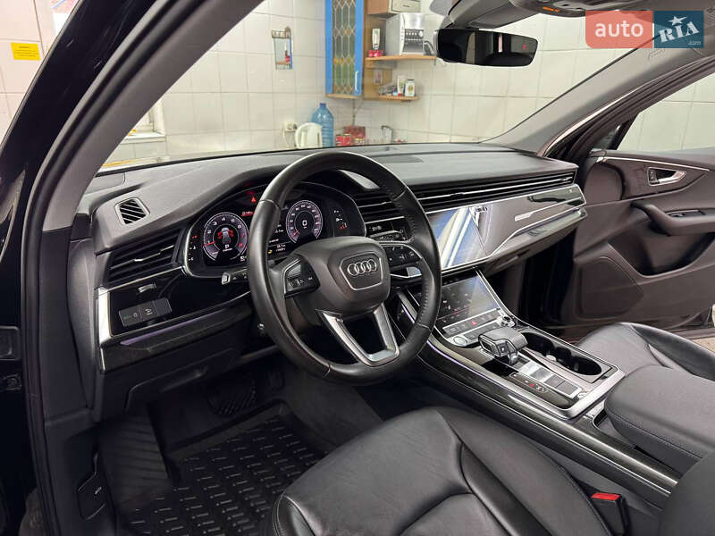 Внедорожник / Кроссовер Audi Q7 2020 в Киеве