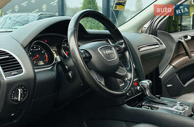 Внедорожник / Кроссовер Audi Q7 2012 в 