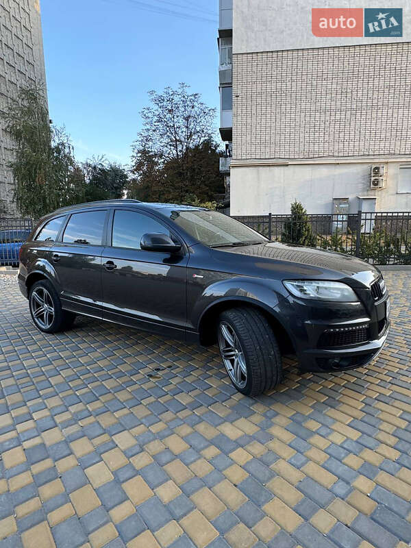 Позашляховик / Кросовер Audi Q7 2013 в Кременчуці