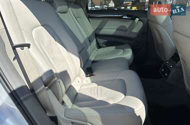 Внедорожник / Кроссовер Audi Q7 2011 в 