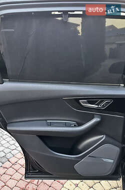 Внедорожник / Кроссовер Audi Q7 2018 в 