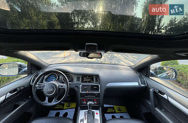 Позашляховик / Кросовер Audi Q7 2014 в 