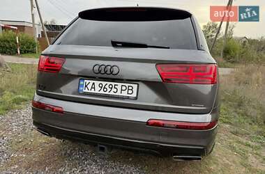 Внедорожник / Кроссовер Audi Q7 2019 в 
