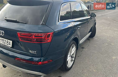 Внедорожник / Кроссовер Audi Q7 2018 в 