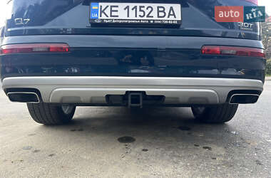 Внедорожник / Кроссовер Audi Q7 2018 в 