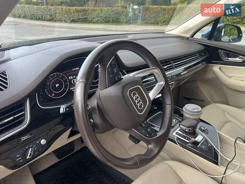 Позашляховик / Кросовер Audi Q7 2018 в Дніпрі