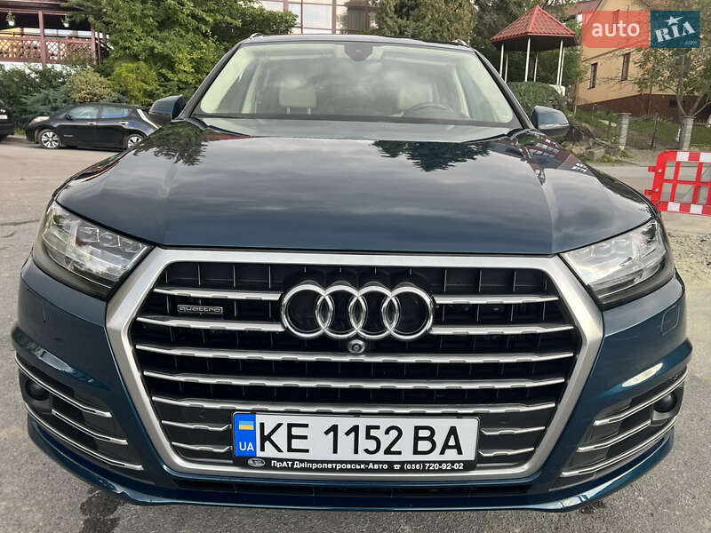 Позашляховик / Кросовер Audi Q7 2018 в Дніпрі