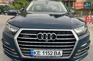 Внедорожник / Кроссовер Audi Q7 2018 в 