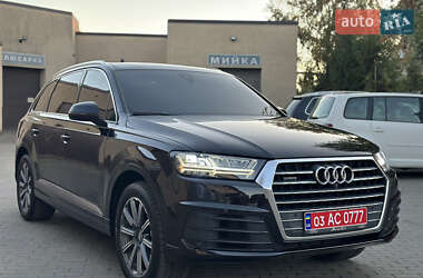 Позашляховик / Кросовер Audi Q7 2017 в 